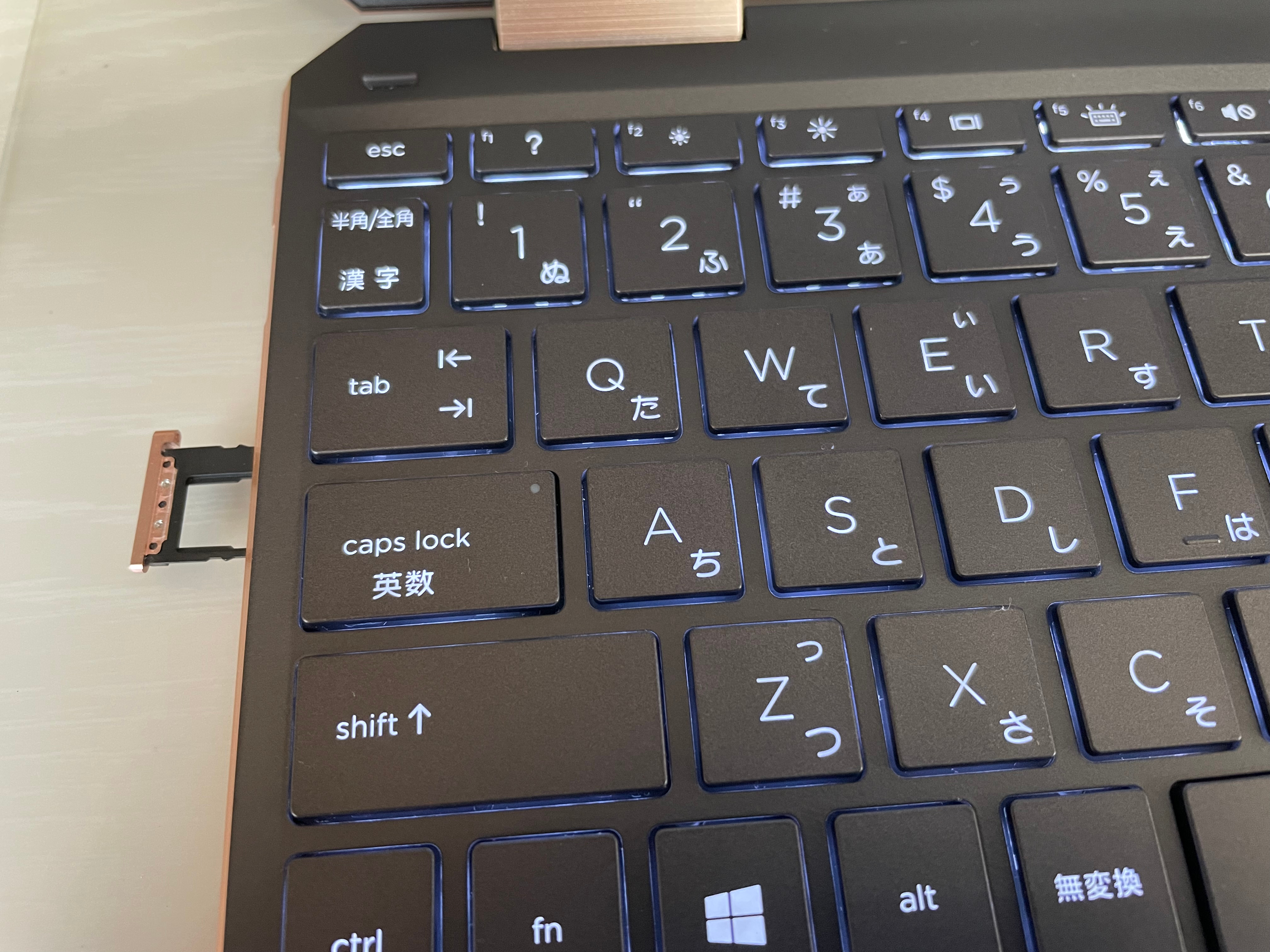 HP�@Spectre x360 13�@sim�@�������݌�